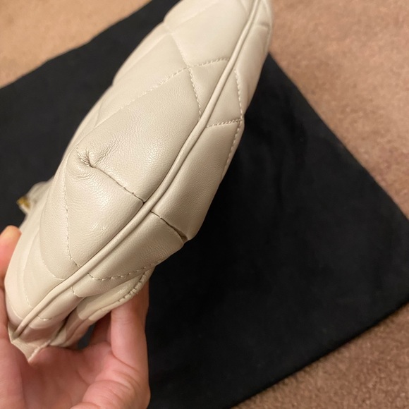 YSL Le 57 Hobo Bag in Quilted Lambskin Leather - Picture 6 of 17